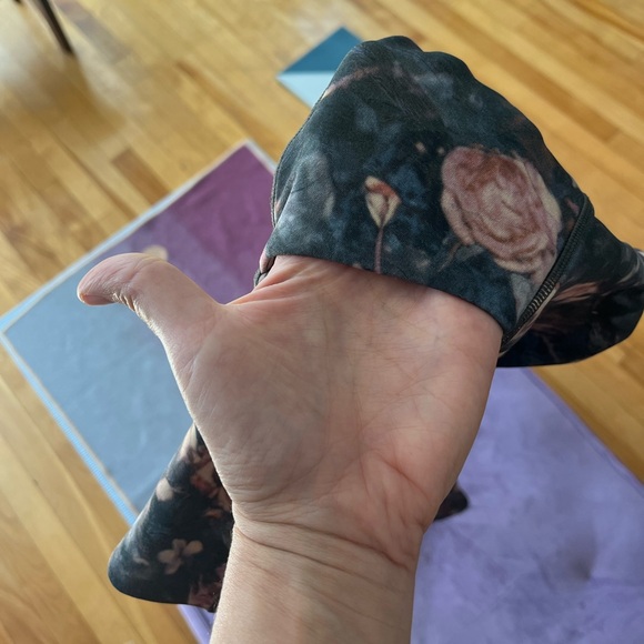 Lululemon Speed Up Crop size 6 - Picture 2 of 8